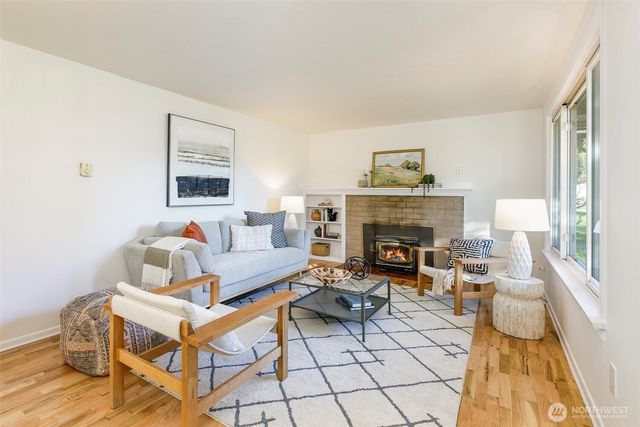 12343 11th Avenue NE, Seattle, WA 98125