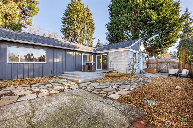 12343 11th Avenue NE, Seattle, WA 98125