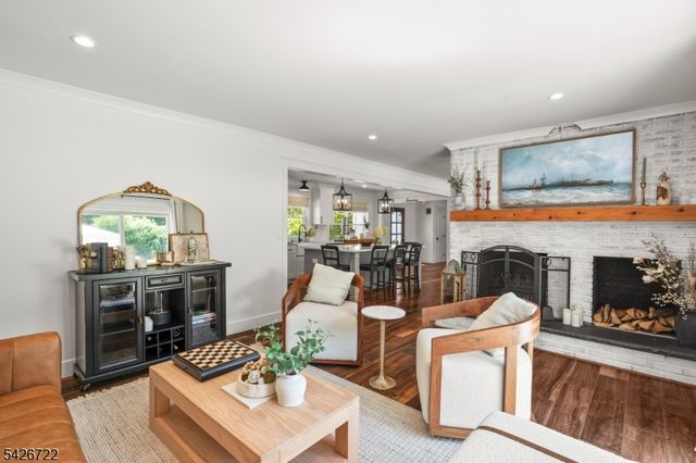 17 Drake Rd, Mendham Boro, NJ 07945