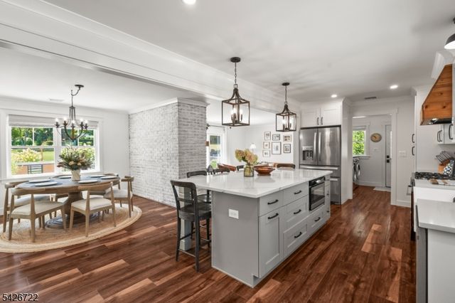 17 Drake Rd, Mendham Boro, NJ 07945
