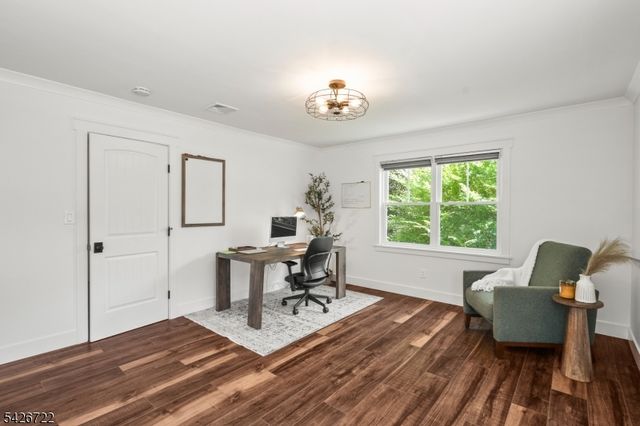 17 Drake Rd, Mendham Boro, NJ 07945
