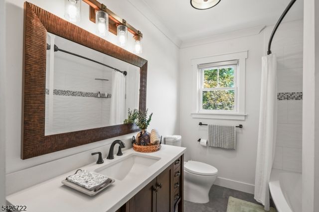17 Drake Rd, Mendham Boro, NJ 07945