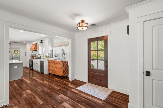 17 Drake Rd, Mendham Boro, NJ 07945