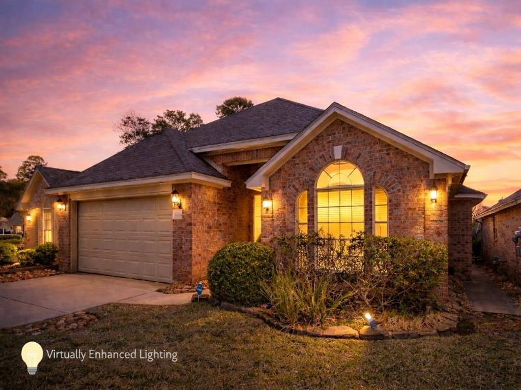 10542 Parkside Drive, Willis, TX 77318