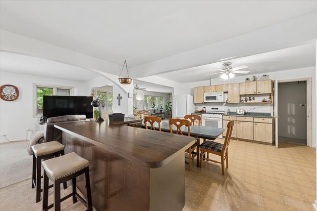 459 W Millers Road, Des Plaines, IL 60016