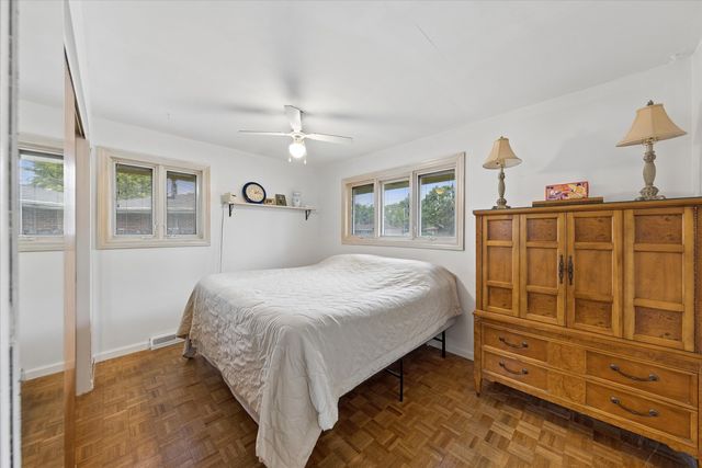 459 W Millers Road, Des Plaines, IL 60016