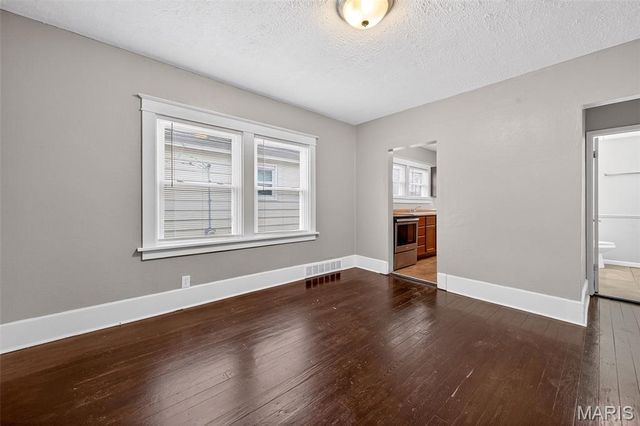 4926 Tiemann Avenue, St Louis, MO 63123