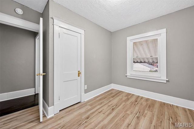 4926 Tiemann Avenue, St Louis, MO 63123