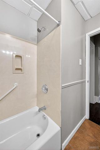 4926 Tiemann Avenue, St Louis, MO 63123