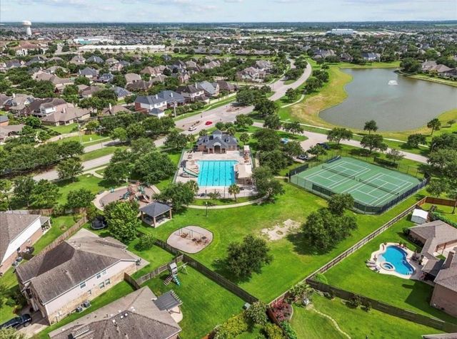 621 Rocky Hollow Lane, League City, TX 77573