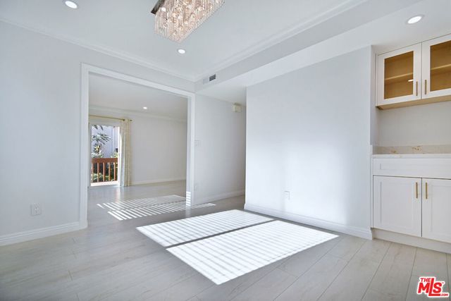 13942 Oxnard Street, Valley Glen, CA 91401