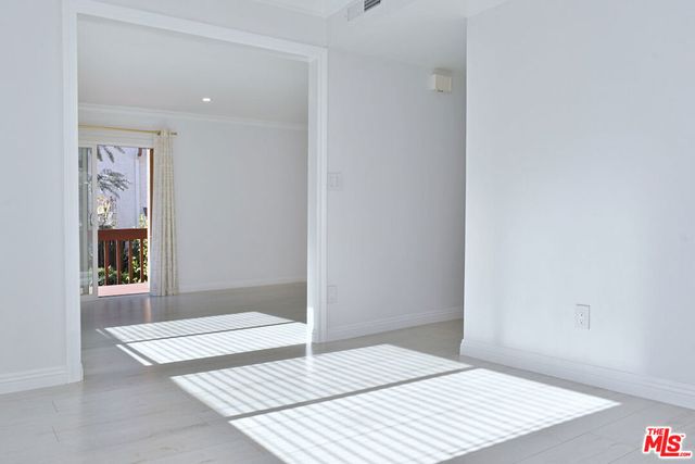 13942 Oxnard Street, Valley Glen, CA 91401