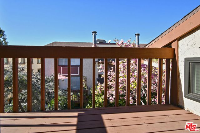 13942 Oxnard Street, Valley Glen, CA 91401