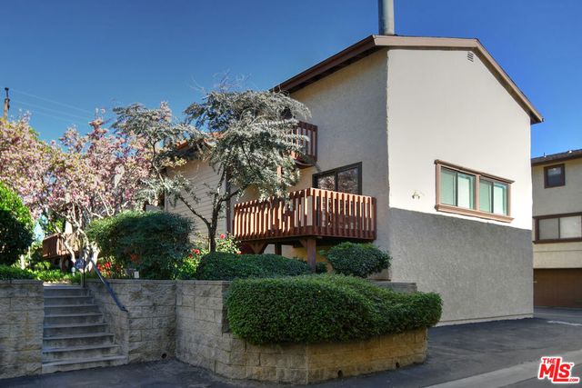 13942 Oxnard Street, Valley Glen, CA 91401