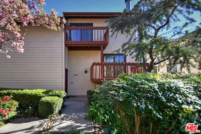 13942 Oxnard Street, Valley Glen, CA 91401