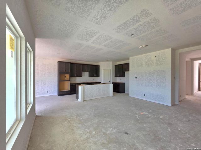 136 Yale St, Seguin, TX 78155
