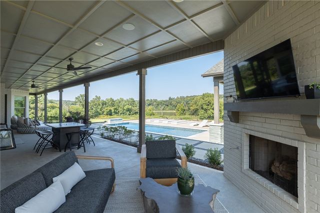 16918 Rolling Stone Lane, Springdale, AR 72764