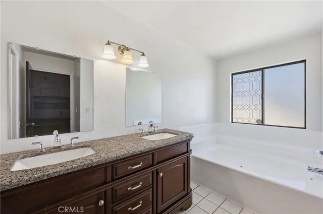 15060 Zieglinde Drive, Lake Elsinore, CA 92530