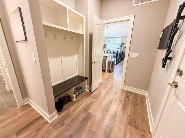 1173 SW Whitby Drive, Lee's Summit, MO 64083