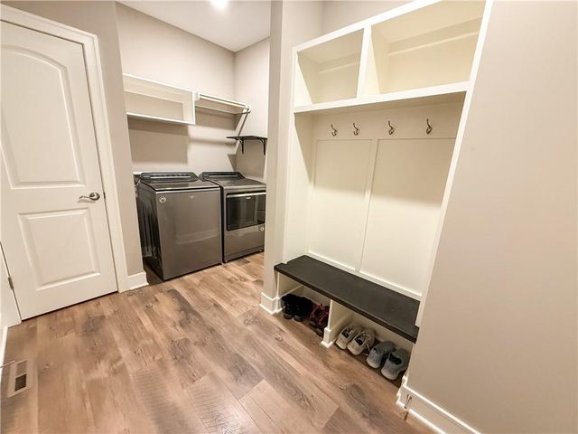 1173 SW Whitby Drive, Lee's Summit, MO 64083