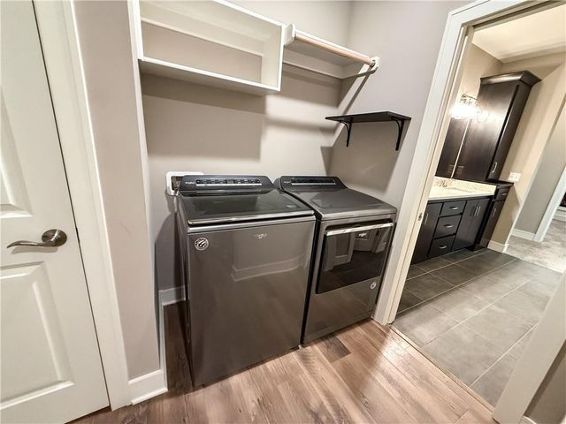 1173 SW Whitby Drive, Lee's Summit, MO 64083