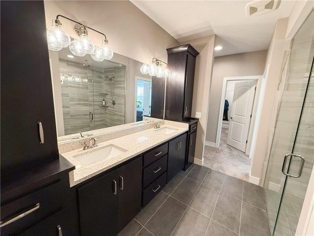 1173 SW Whitby Drive, Lee's Summit, MO 64083