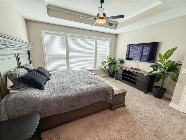 1173 SW Whitby Drive, Lee's Summit, MO 64083