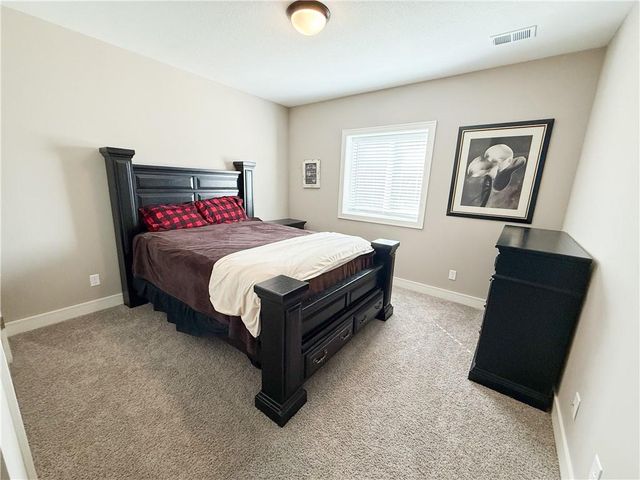 1173 SW Whitby Drive, Lee's Summit, MO 64083