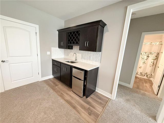 1173 SW Whitby Drive, Lee's Summit, MO 64083