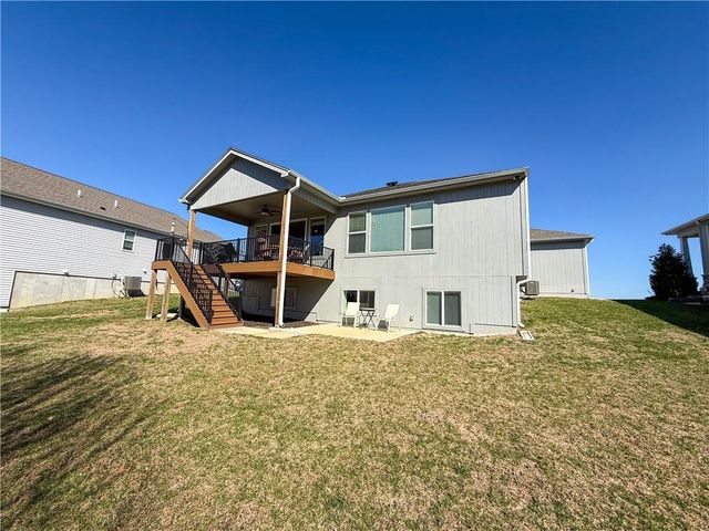 1173 SW Whitby Drive, Lee's Summit, MO 64083