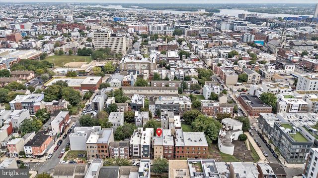 1325 N FRANKLIN ST, Philadelphia, PA 19122