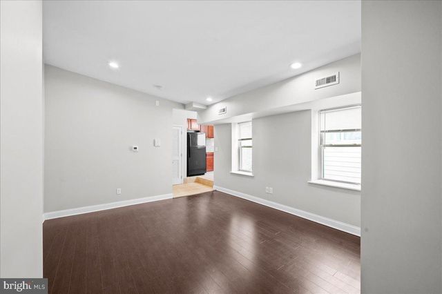 1325 N FRANKLIN ST, Philadelphia, PA 19122