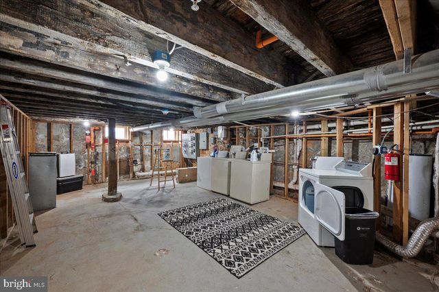 1325 N FRANKLIN ST, Philadelphia, PA 19122