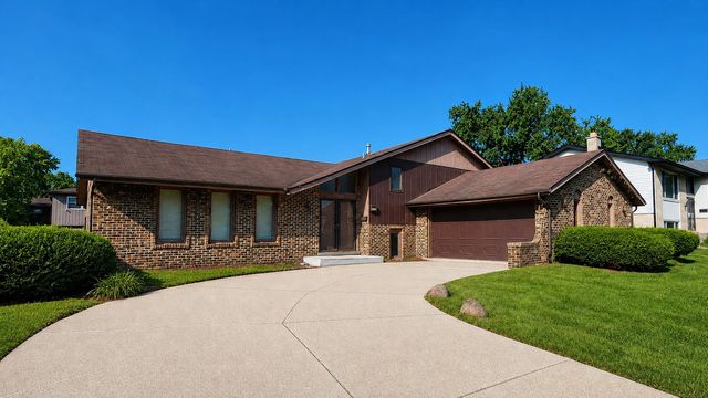 715 E 193rd Place, Glenwood, IL 60425