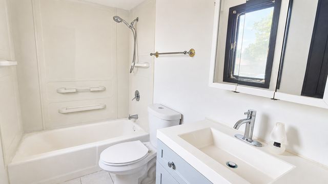 715 E 193rd Place, Glenwood, IL 60425