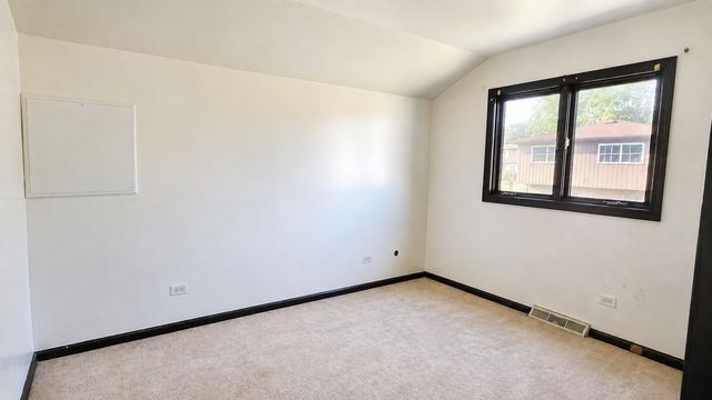 715 E 193rd Place, Glenwood, IL 60425