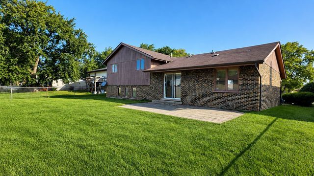 715 E 193rd Place, Glenwood, IL 60425