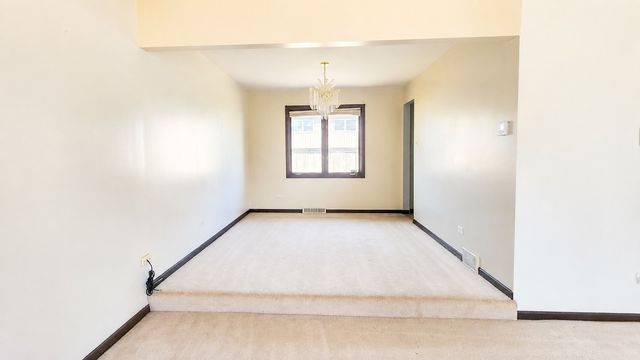 715 E 193rd Place, Glenwood, IL 60425