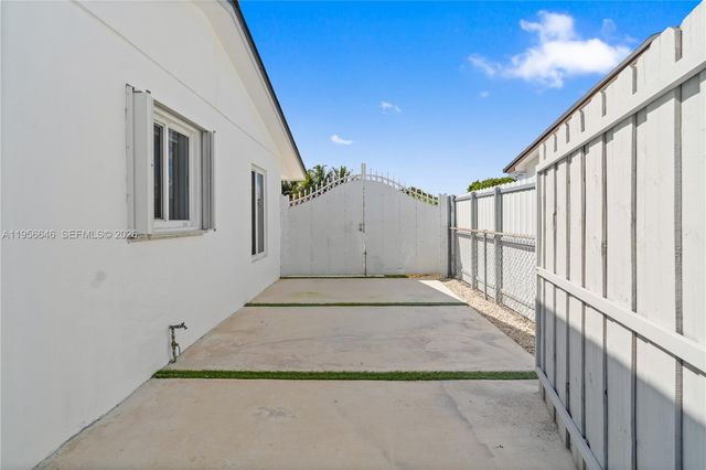 5103 SW 128th Pl, Miami, FL 33175