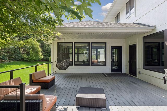 10964 Bentwater Lane, Woodbury, MN 55129