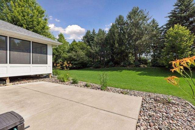 10964 Bentwater Lane, Woodbury, MN 55129