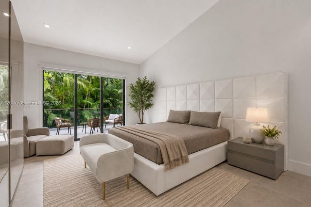 10 Samana Dr, Miami, FL 33133