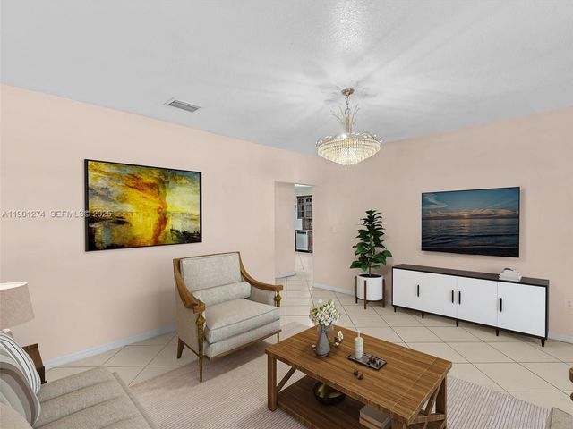 279 NW 119th Avenue, Miami, FL 33182