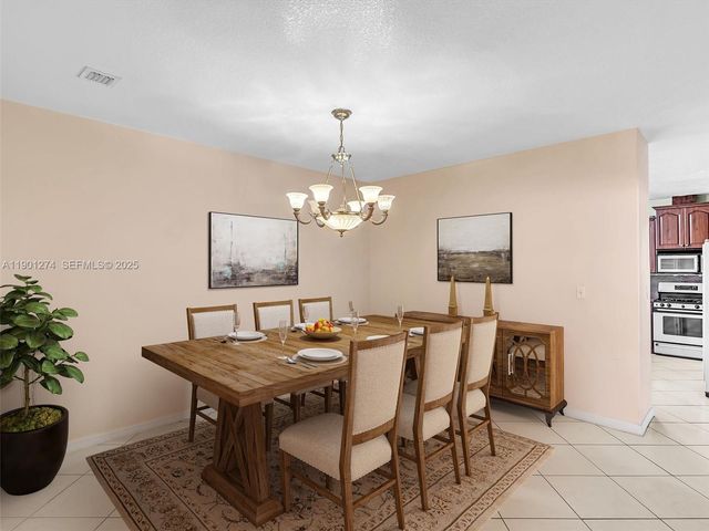 279 NW 119th Avenue, Miami, FL 33182