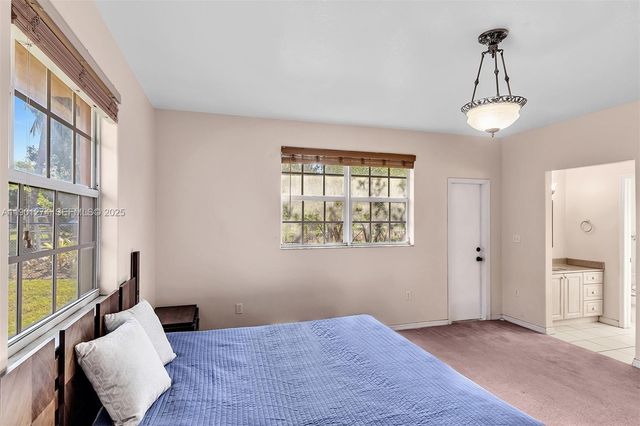 279 NW 119th Avenue, Miami, FL 33182