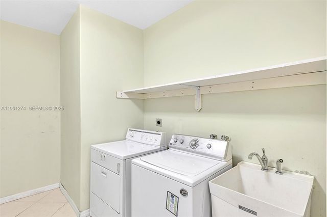 279 NW 119th Avenue, Miami, FL 33182