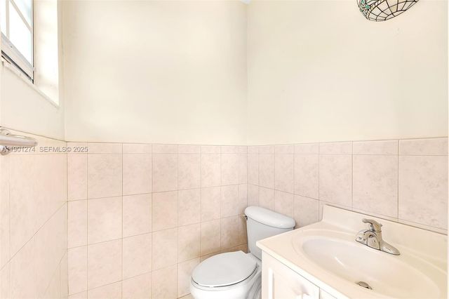 279 NW 119th Avenue, Miami, FL 33182