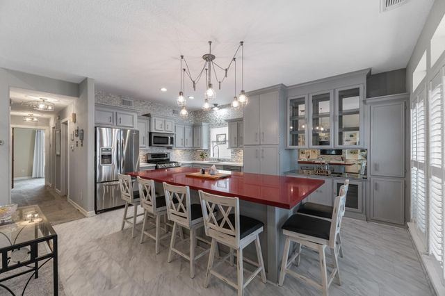 7 N Flamingo Street, La Marque, TX 77568