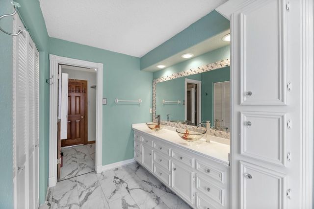 7 N Flamingo Street, La Marque, TX 77568