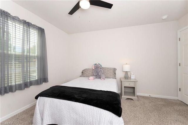 2943 Leslie Lane, Yadkinville, NC 27055